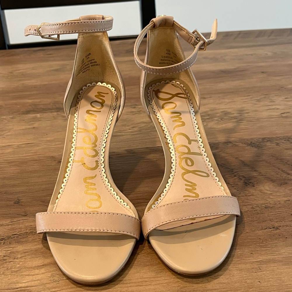 **SOLD** Sam Edelman Heel